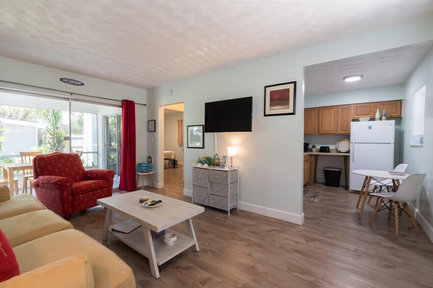 Building Photo - 141 California Ave