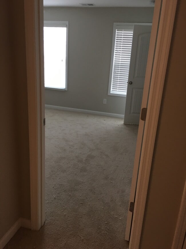 Building Photo - 1256 Elderwood Way