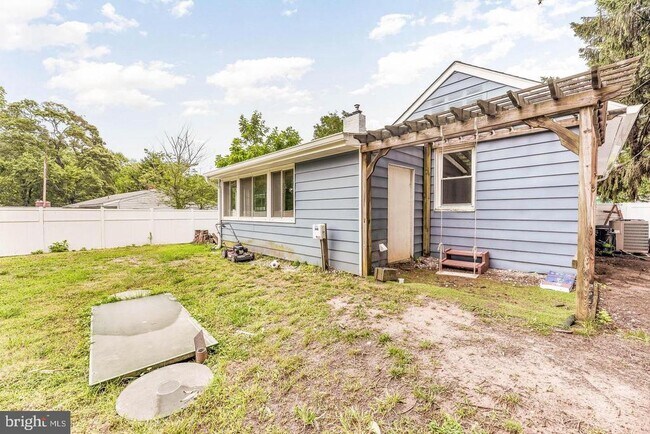 Building Photo - 1440 Plateau Rd