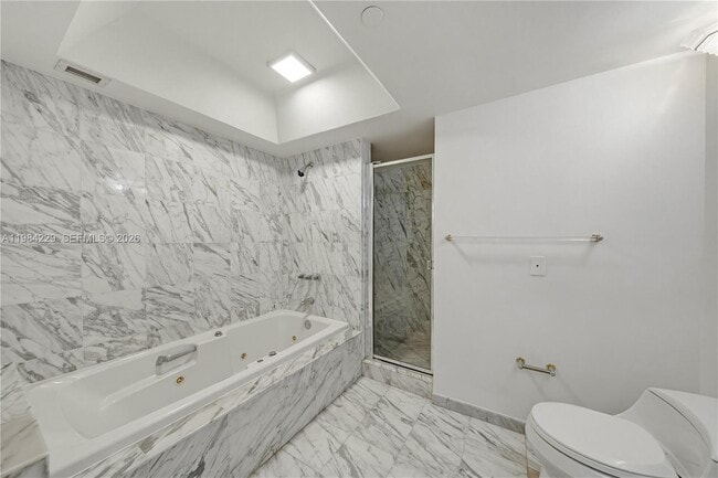 Building Photo - 5757 Collins Ave