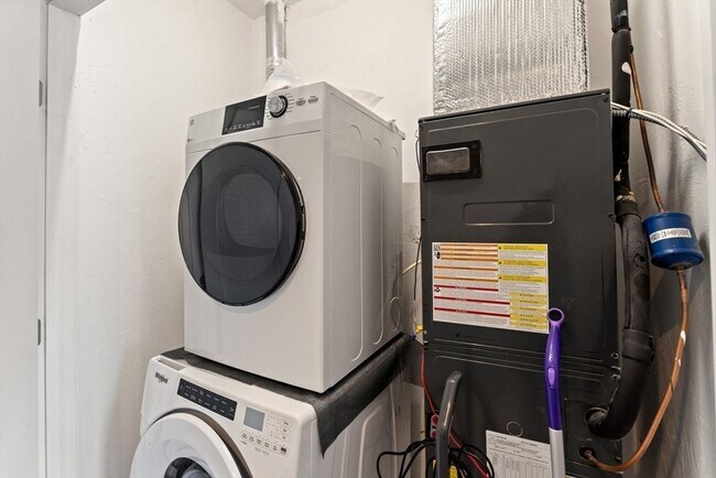 Building Photo - 1457 Tremont St