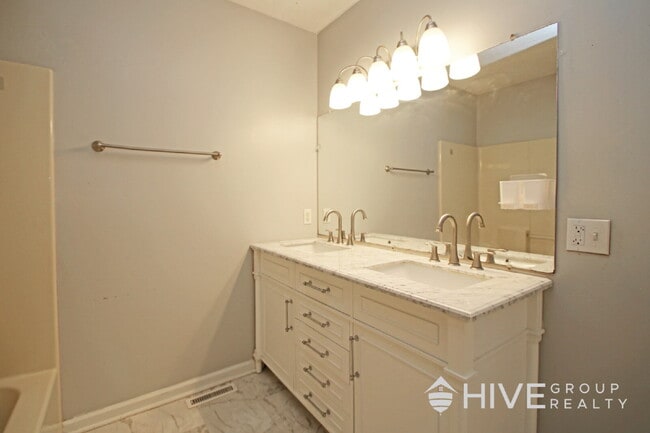 Building Photo - Charming Elkton Home with Space, Style, and a Prime Location!