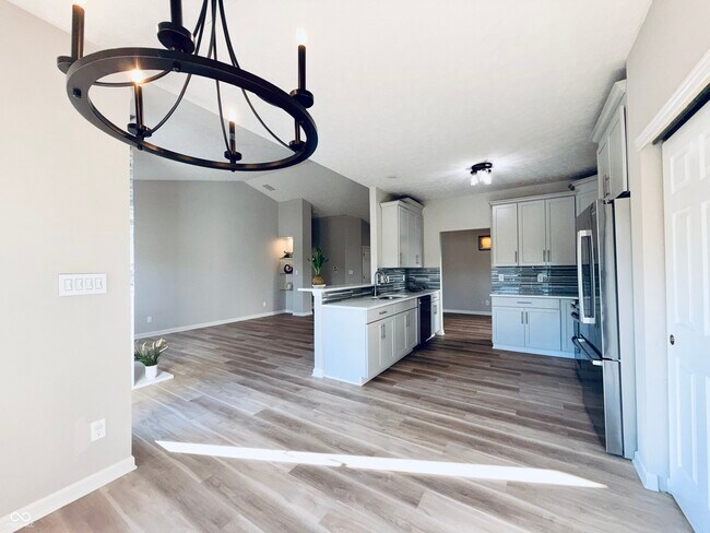 Building Photo - 13926 Forum Meadows Dr