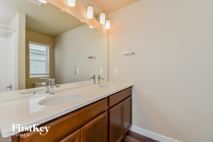 Building Photo - 11148 Murrelet Dr