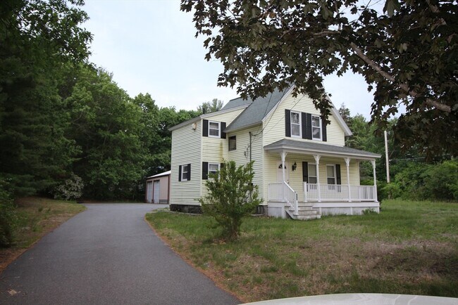 Primary Photo - 206 Riverneck Rd