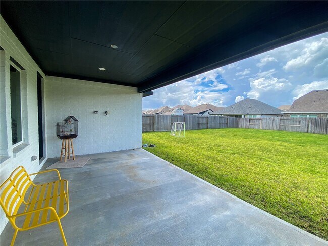 Building Photo - 10011 Serenity Grv Dr