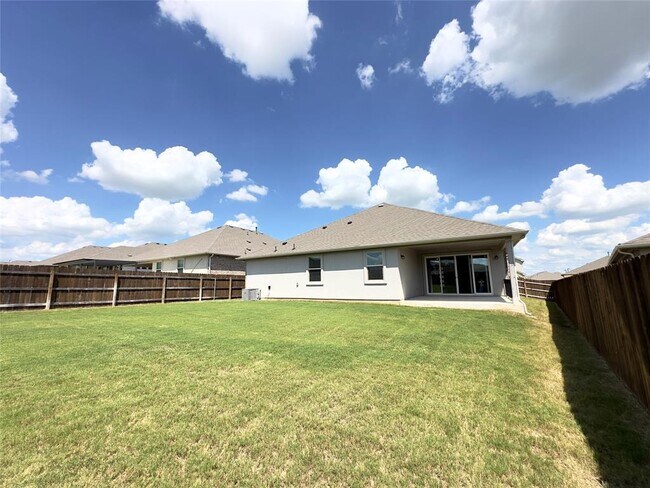 Building Photo - 17916 Umberto Dr