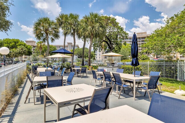 Building Photo - 3001 S Course Dr