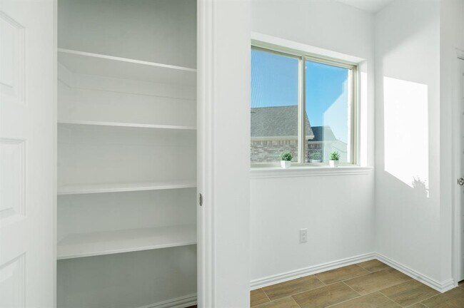 Building Photo - 2060 Terra Rose Dr