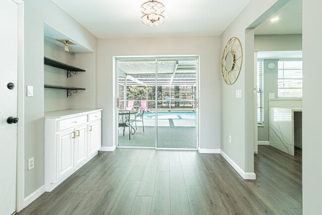 Building Photo - Pet-Friendly Home with Private Pool in Des...