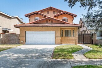 Building Photo - "Chic & Spacious 2-BR Gem in Covina: Moder...