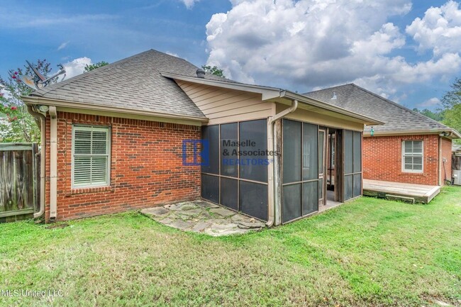 Building Photo - 4 Bed/3 Bath Home in Hartfield