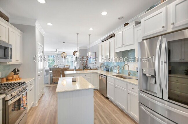 Building Photo - 147 Palm Cove Way