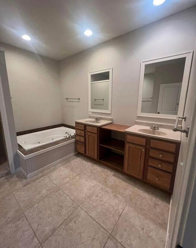 Building Photo - 6156-6158 Fairgrove St