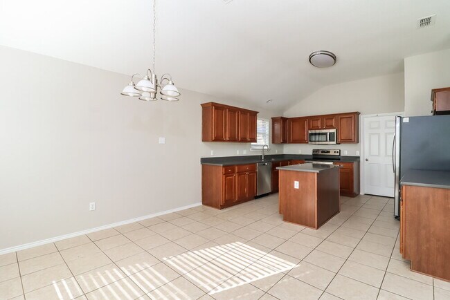 Building Photo - 5728 Imes Ln