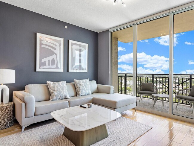Building Photo - 610 W Las Olas Blvd