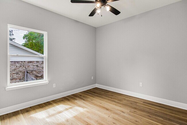 Building Photo - 7684 Old Hickory Dr