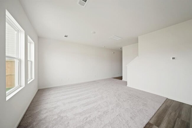 Building Photo - 8627 Vacek Xing Wy