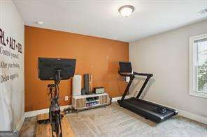 Building Photo - 1384 Lanvale Dr SW