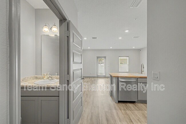 Building Photo - 9055 Golden Eye Dr