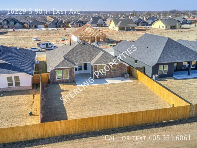 Building Photo - 16229 S 90th E Ave