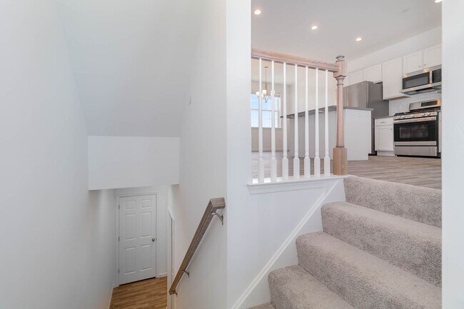 Building Photo - 1829 Shady Ln