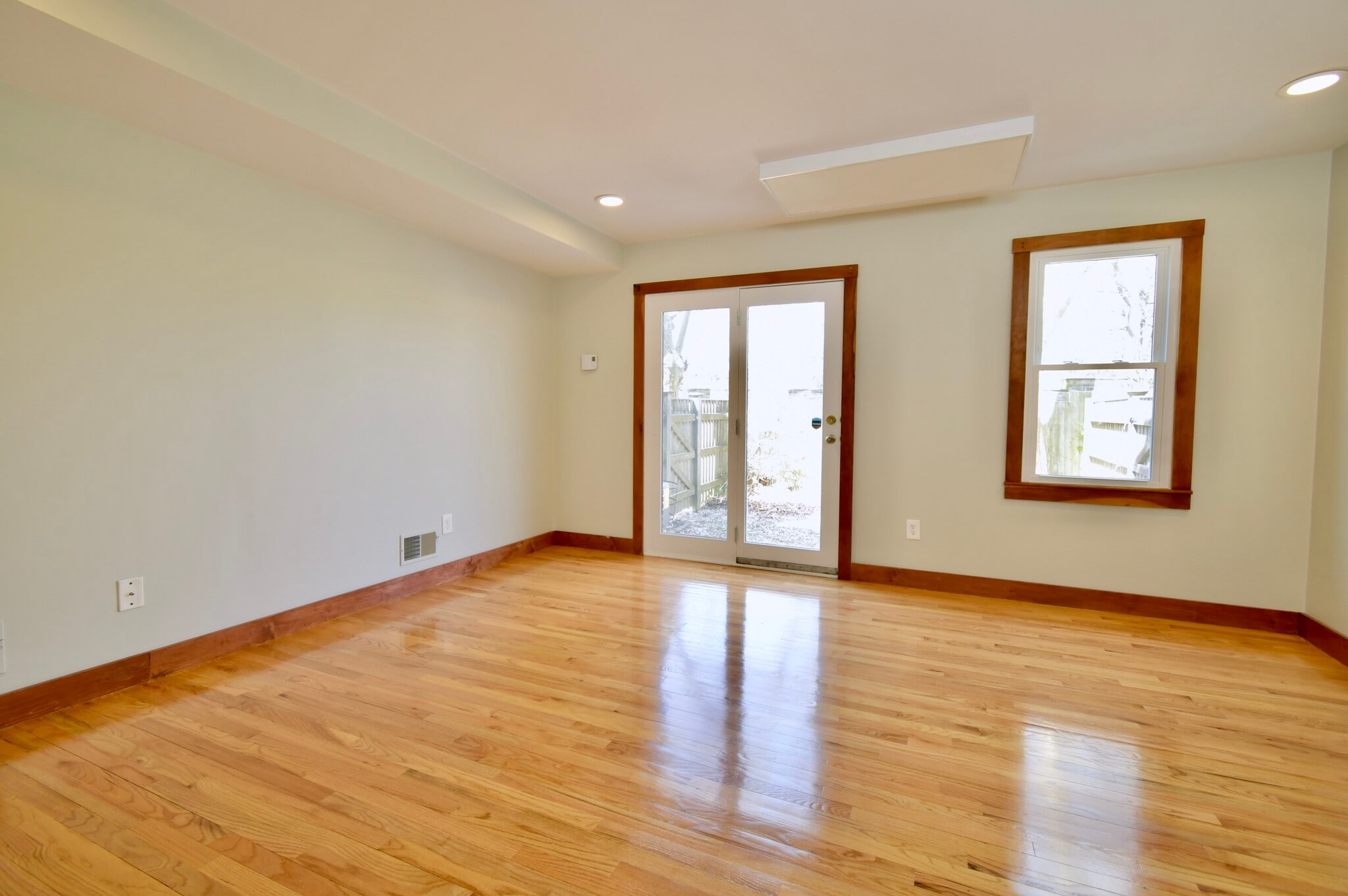 Building Photo - 39E Bellis Cir