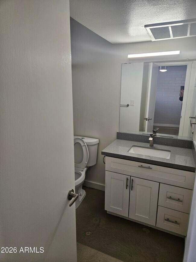 Building Photo - 4241 N 26th St