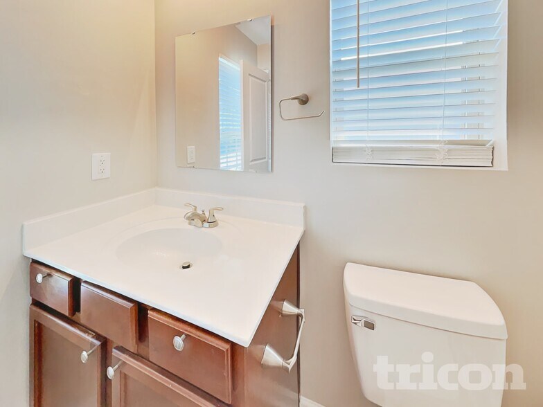 Building Photo - 3620 Ernie Dr