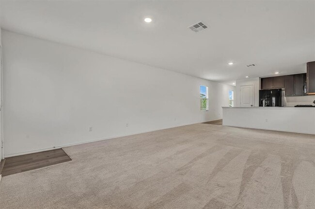 Building Photo - 231 Gabbro Gdns