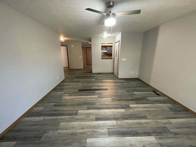 Building Photo - LEASING