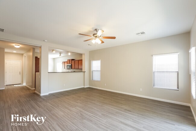 Building Photo - 5229 W Shumway Farm Rd