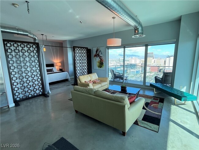 Building Photo - 200 Hoover Ave