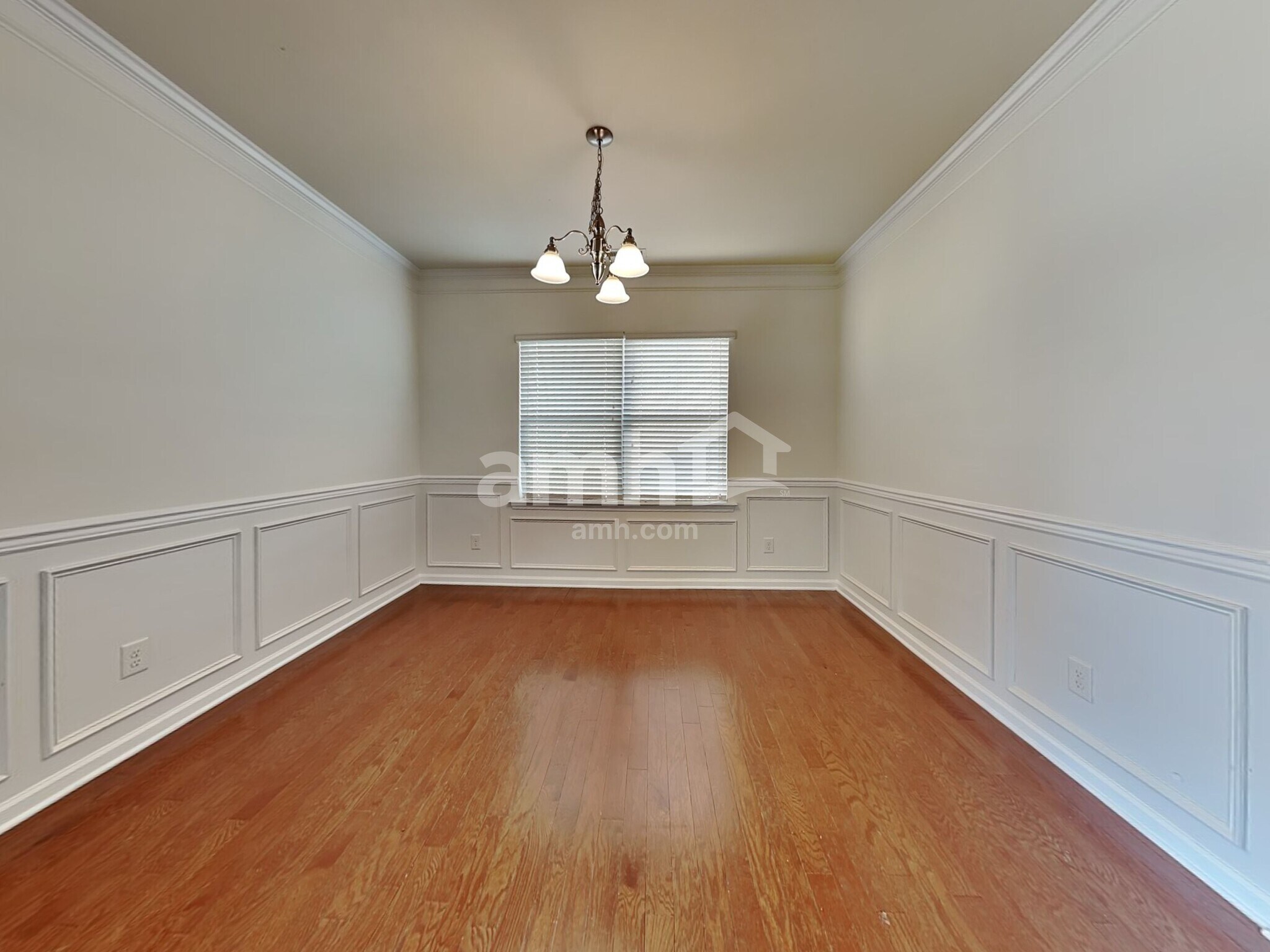 Building Photo - 8112 Hovingham Way