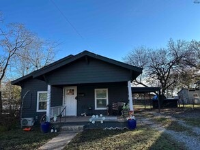 Building Photo - 514 S Archer St