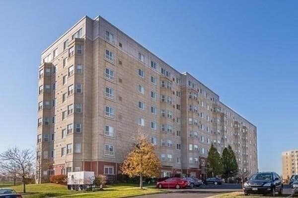 Building Photo - 1 Cityview Ln