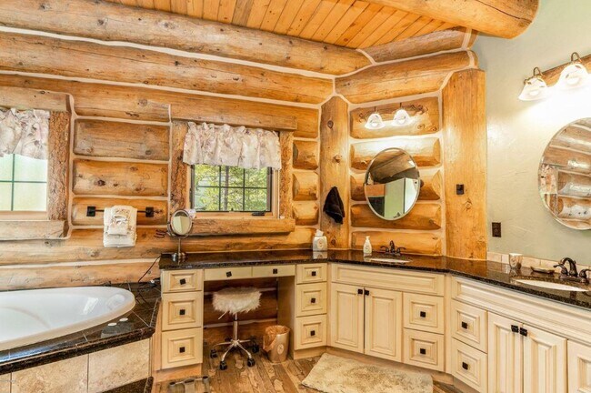 Building Photo - 160 County Rd 6236