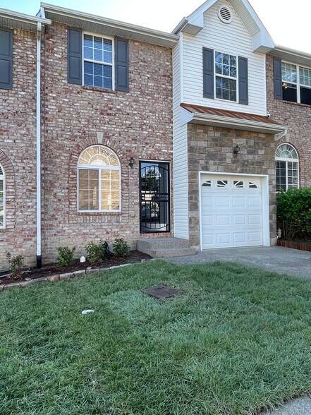 Building Photo - 730 Spence Enclave Ln