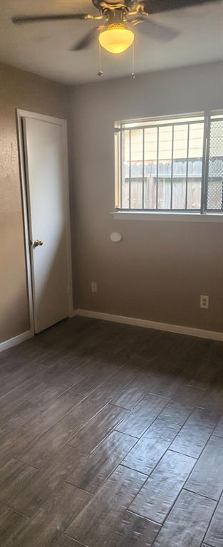 Building Photo - 3906 Oakside Dr
