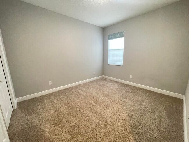 Building Photo - 2981 Casterton Dr