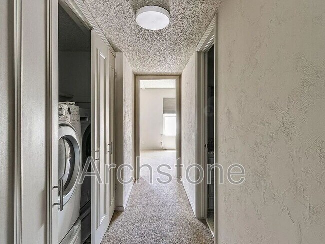 Building Photo - 3063 W Wilshire Blvd