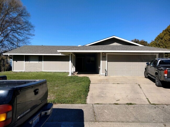 Building Photo - Available soon, 3 bedroom, 2 bath home