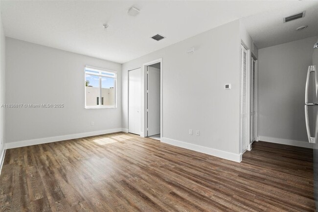 Building Photo - 6658 NW 102nd Path