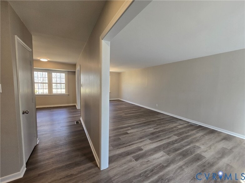 Building Photo - 1600 Porters Mill Terrace