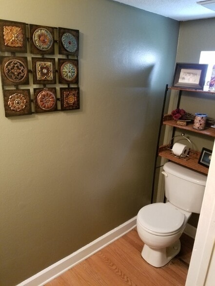 Building Photo - 5678 Samter Ct