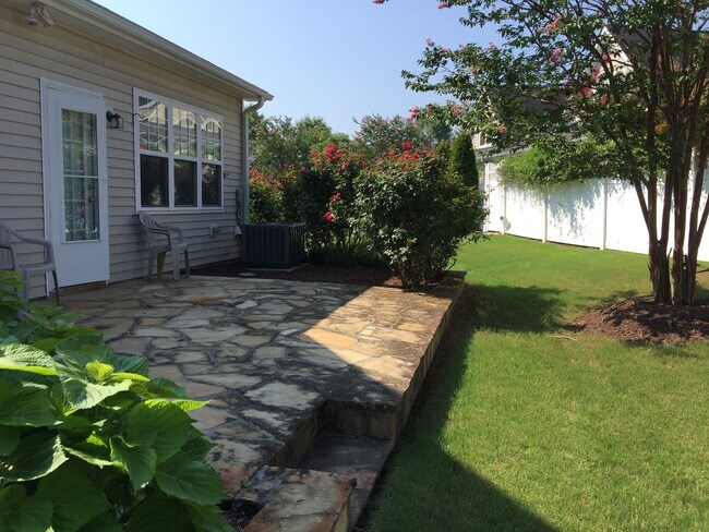 Building Photo - Luxury 3 Bedroom  Townhome in South Durham...
