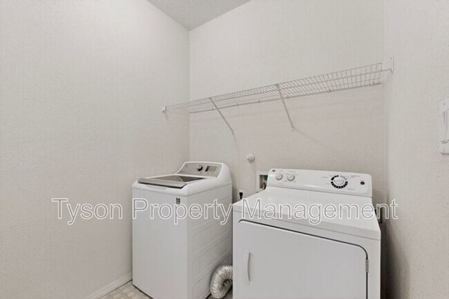 Building Photo - 1840 Bold Ruler St