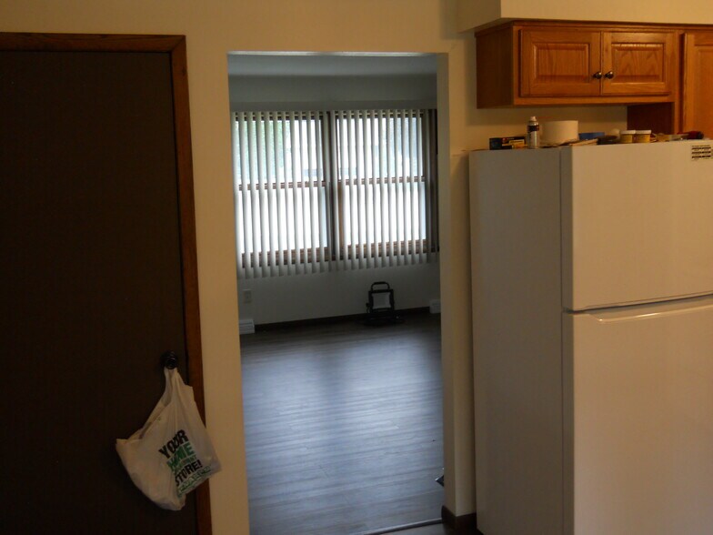 Building Photo - 922 Chancelant Ct