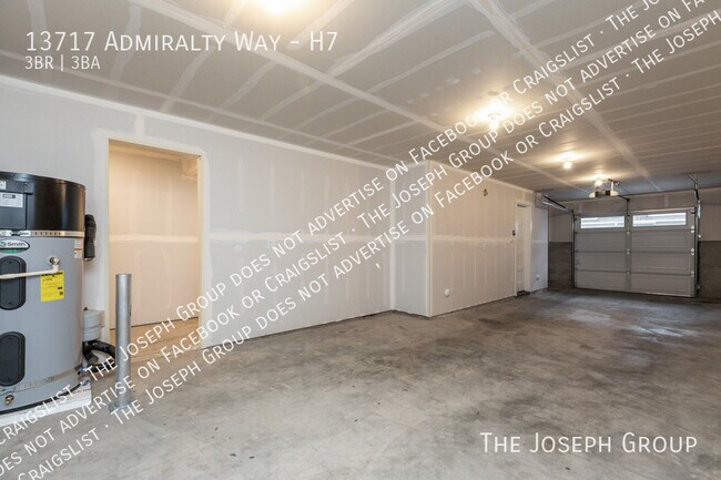 Building Photo - 13717 Admiralty Way