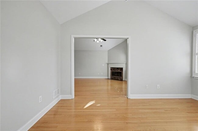 Building Photo - 214 Highlands Ridge Pl